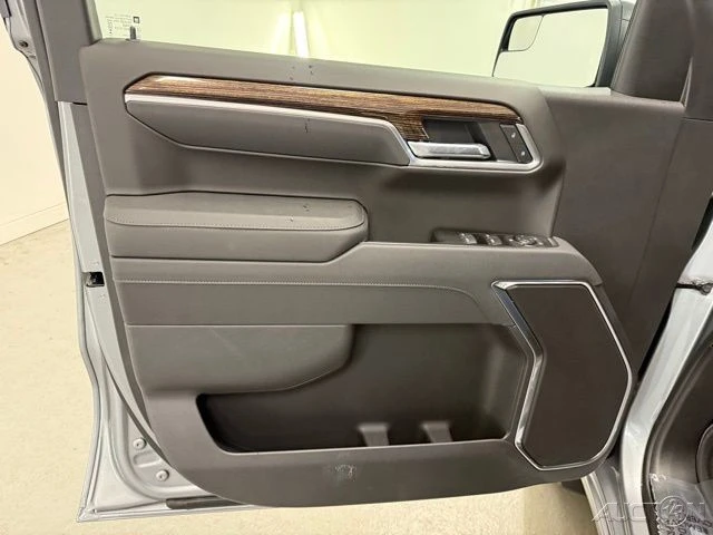2026 GMC Sierra 5th Gen - Image 13 of 21