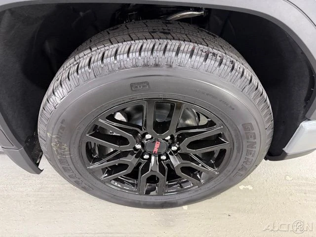2026 GMC Sierra 5th Gen - Image 4 of 21