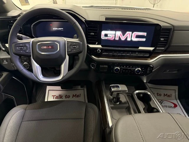 2026 GMC Sierra 5th Gen - Image 18 of 21