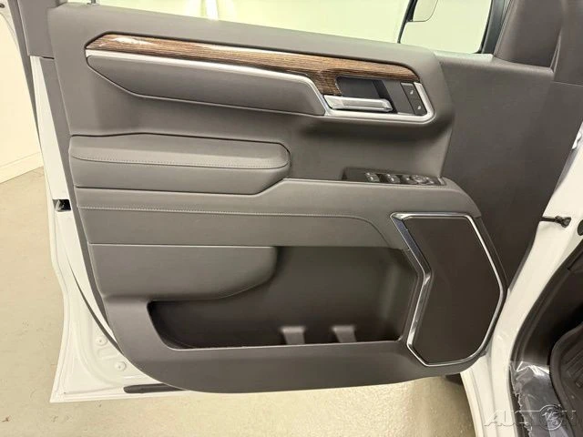 2026 GMC Sierra 5th Gen - Image 13 of 21