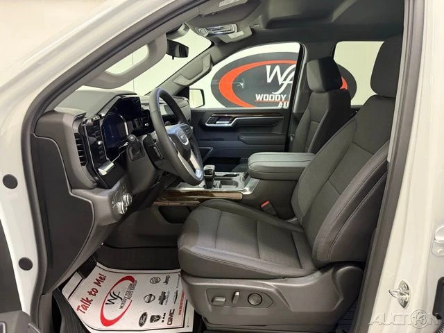2026 GMC Sierra 5th Gen - Image 9 of 21