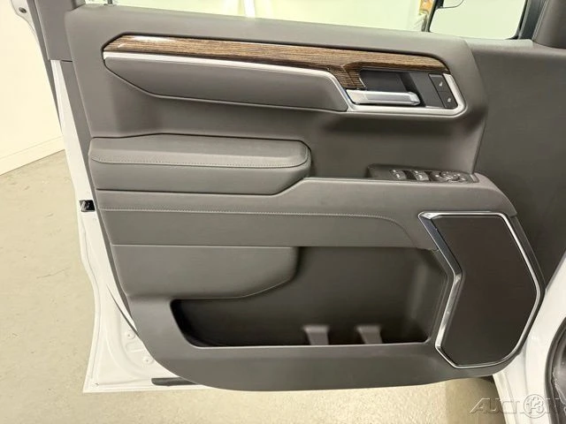 2026 GMC Sierra 5th Gen - Image 13 of 21