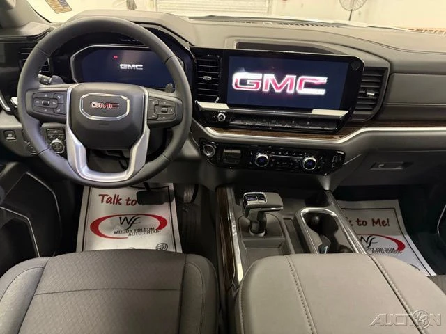 2026 GMC Sierra 5th Gen - Image 18 of 21