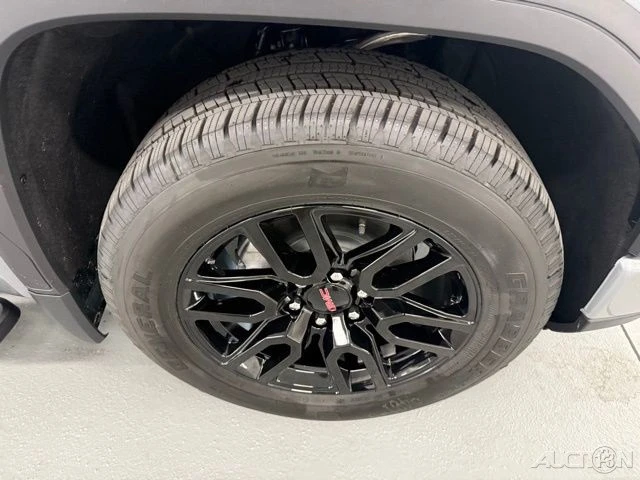 2026 GMC Sierra 5th Gen - Image 4 of 21