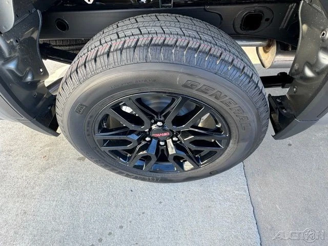 2026 GMC Sierra 5th Gen - Image 7 of 16