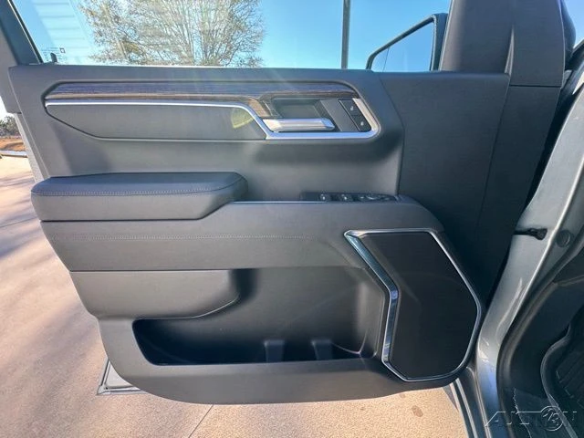 2026 GMC Sierra 5th Gen - Image 11 of 16