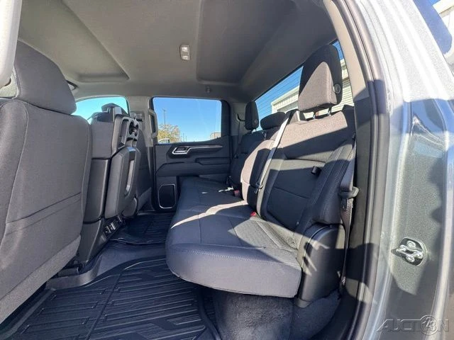 2026 GMC Sierra 5th Gen - Image 9 of 16