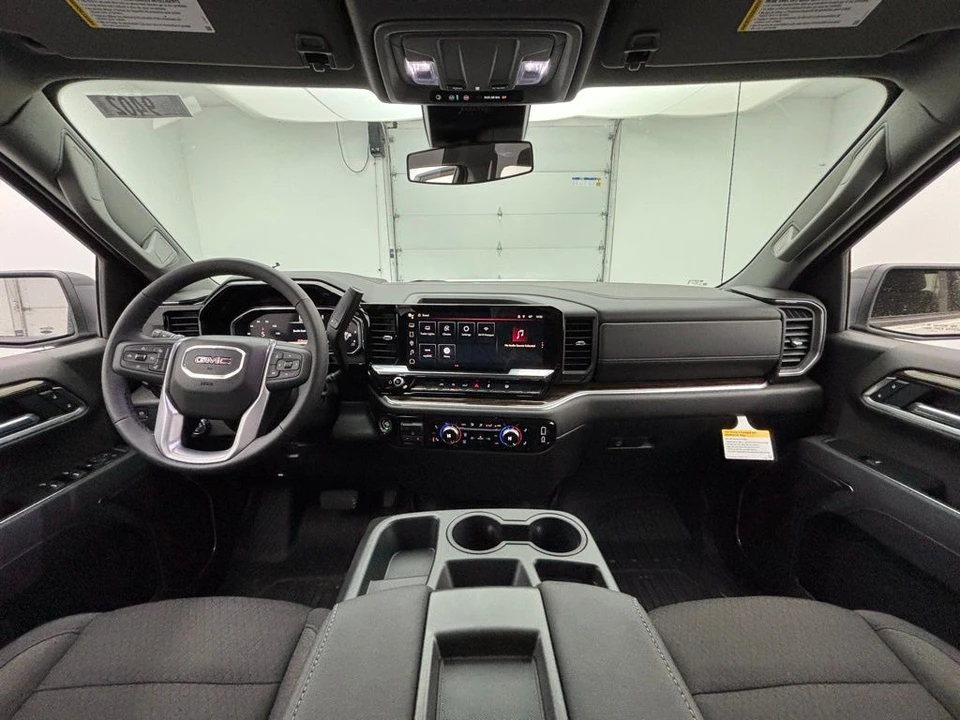 2026 GMC Sierra 5th Gen - Image 2 of 12