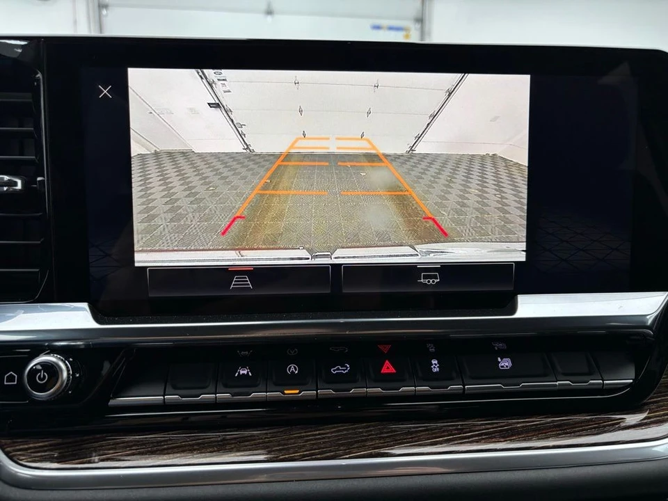 2026 GMC Sierra 5th Gen - Image 3 of 12