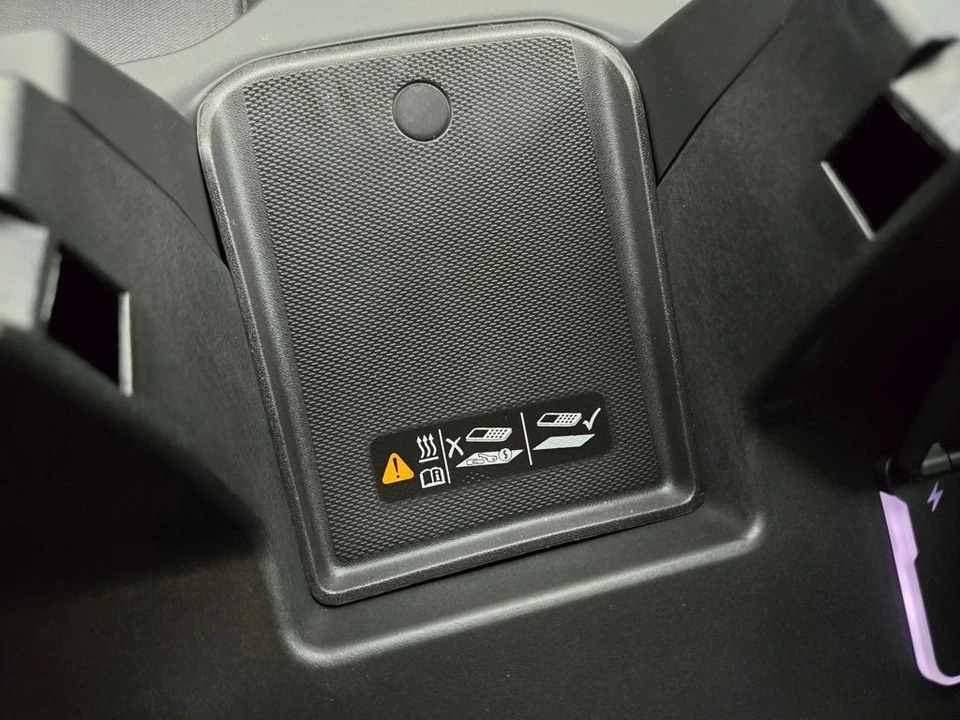 2026 GMC Sierra 5th Gen - Image 7 of 12