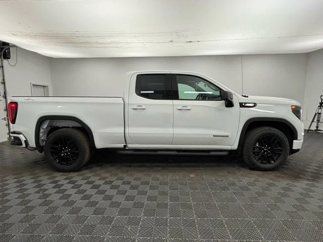 2026 GMC Sierra 5th Gen - Image 5 of 12