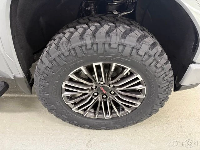 2026 GMC Sierra 5th Gen - Image 4 of 12
