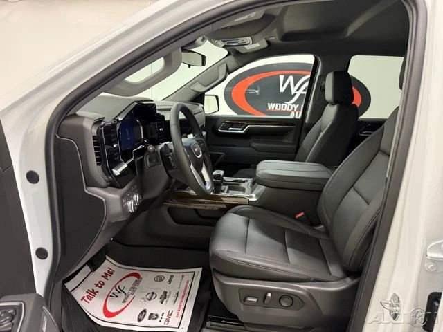 2026 GMC Sierra 5th Gen - Image 9 of 12