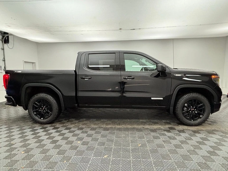2026 GMC Sierra 5th Gen - Image 5 of 12