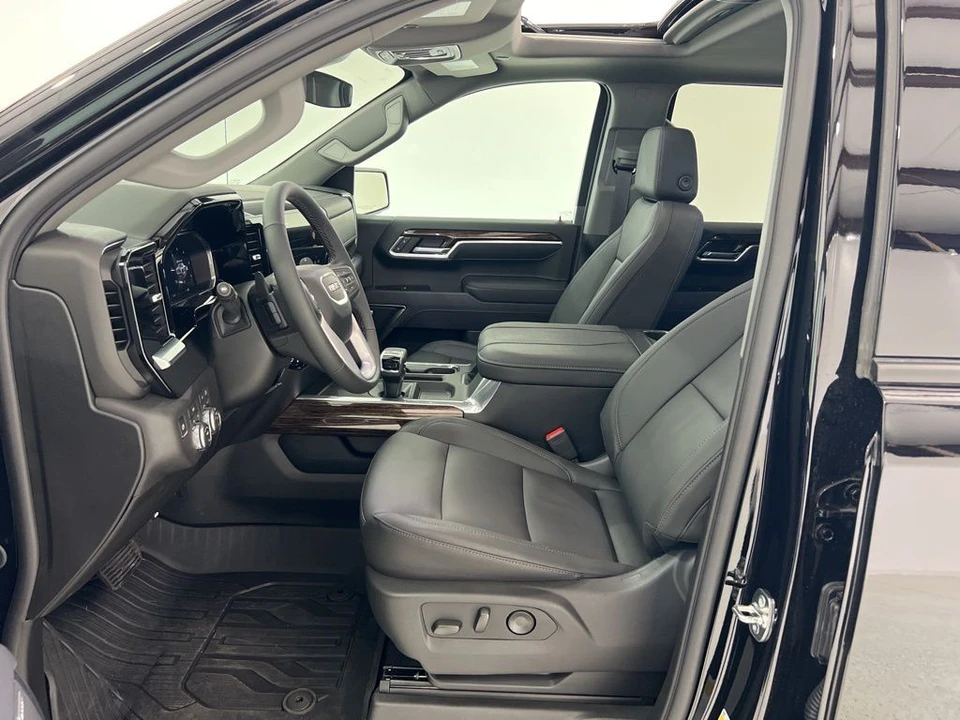 2026 GMC Sierra 5th Gen - Image 19 of 21