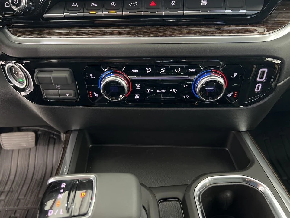 2026 GMC Sierra 5th Gen - Image 17 of 21