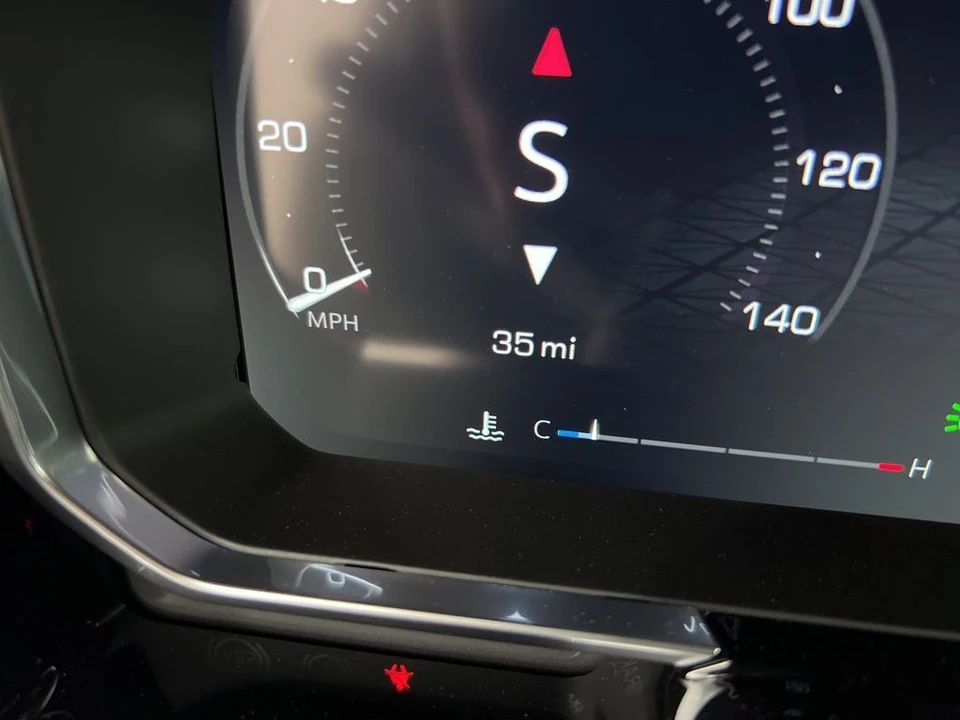 2026 GMC Sierra 5th Gen - Image 11 of 21