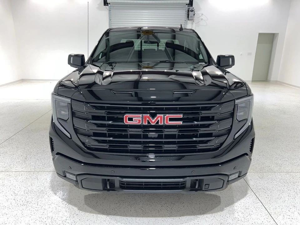 2026 GMC Sierra 5th Gen - Image 7 of 21