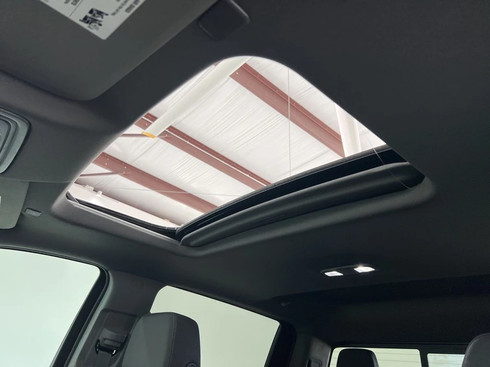 2026 GMC Sierra 5th Gen - Image 18 of 21