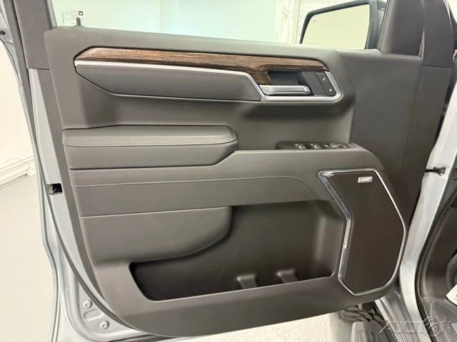 2026 GMC Sierra 5th Gen - Image 13 of 21