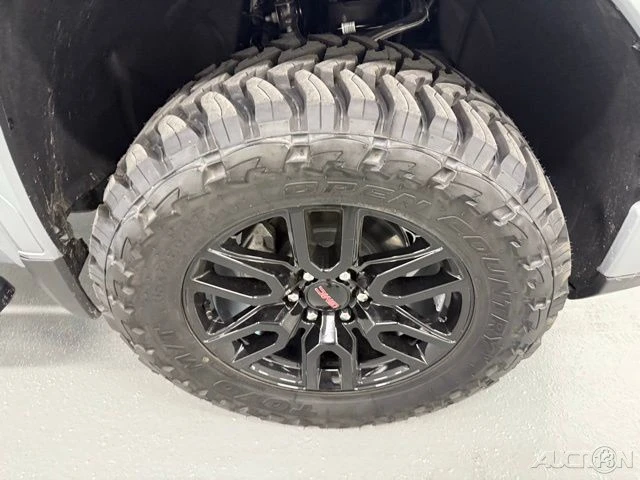 2026 GMC Sierra 5th Gen - Image 4 of 21