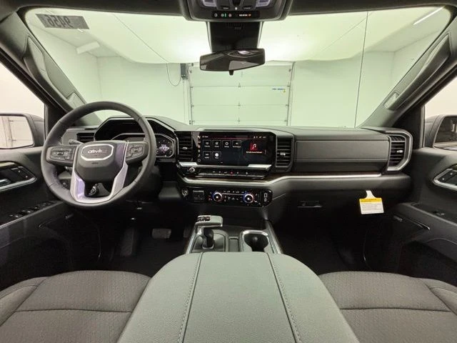 2026 GMC Sierra 5th Gen - Image 2 of 12