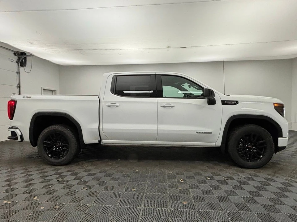 2026 GMC Sierra 5th Gen - Image 5 of 12