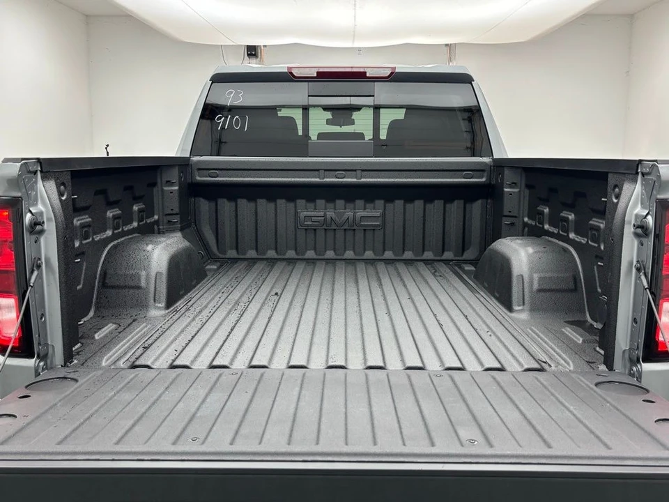 2026 GMC Sierra 5th Gen - Image 10 of 12