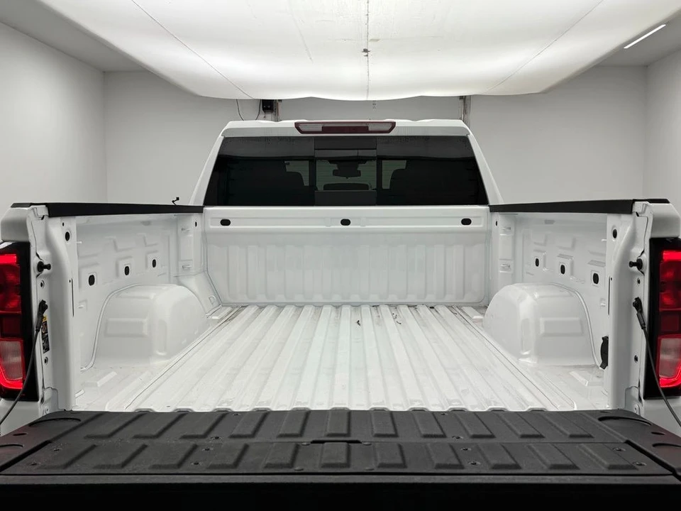 2026 GMC Sierra 5th Gen - Image 8 of 12