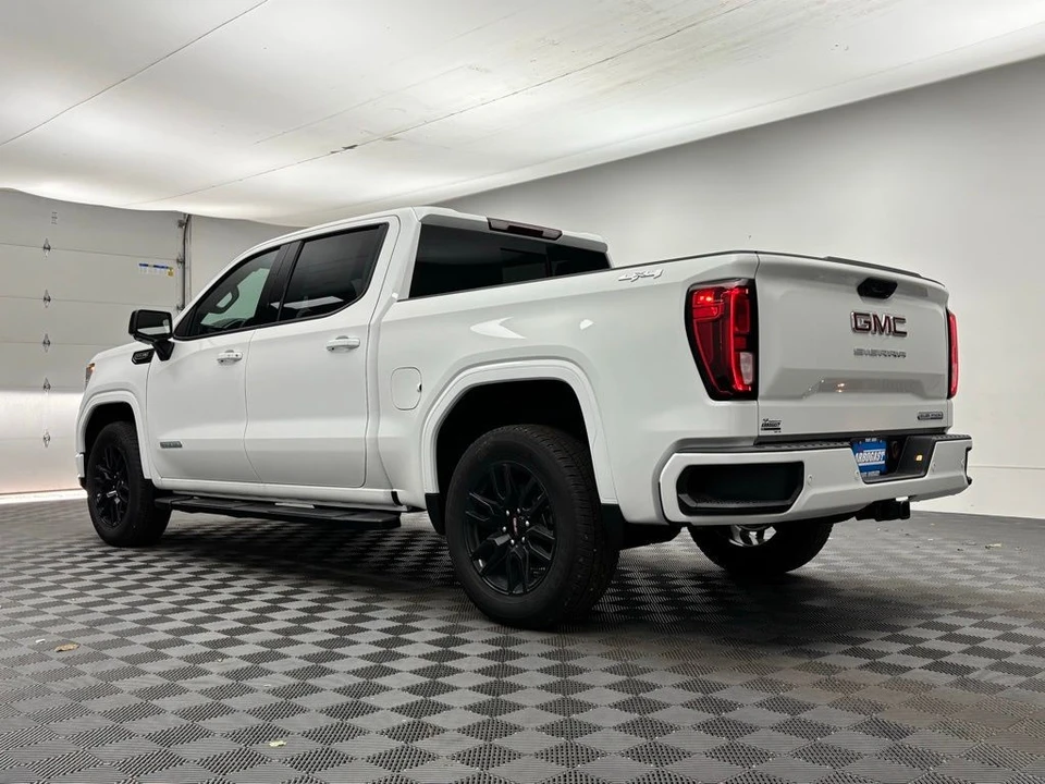 2026 GMC Sierra 5th Gen - Image 10 of 12