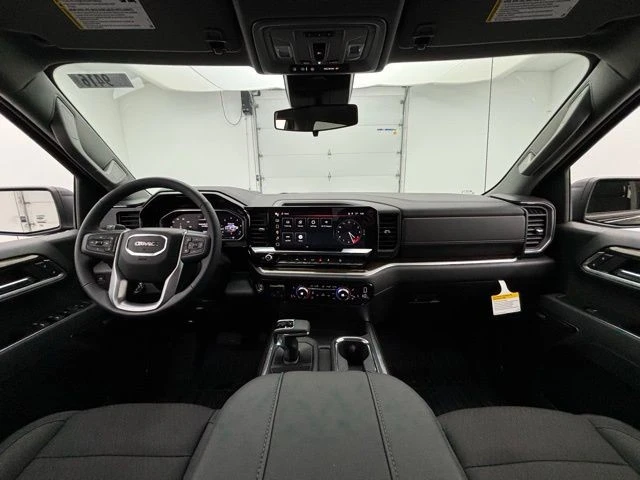 2026 GMC Sierra 5th Gen - Image 2 of 12