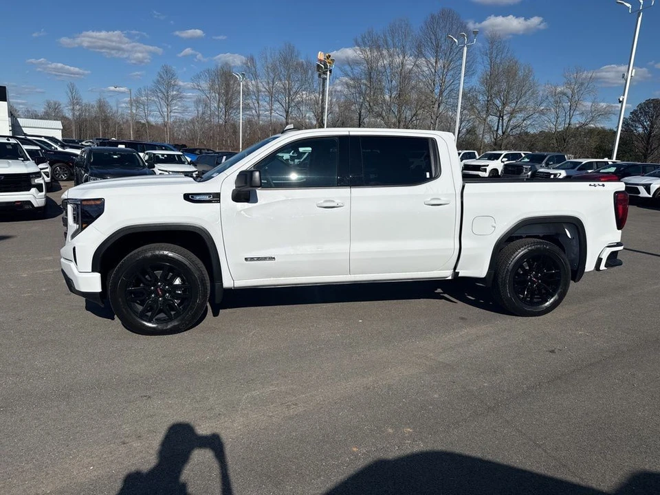 2026 GMC Sierra 5th Gen - Image 2 of 12