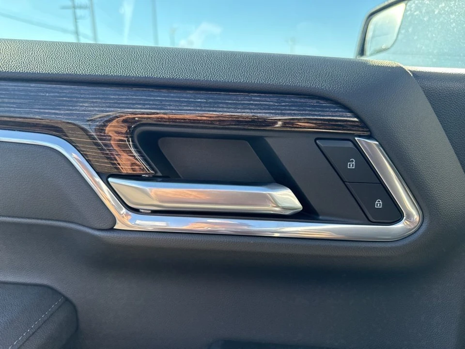 2026 GMC Sierra 5th Gen - Image 11 of 12