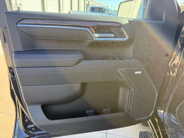 2026 GMC Sierra 5th Gen - Image 13 of 20