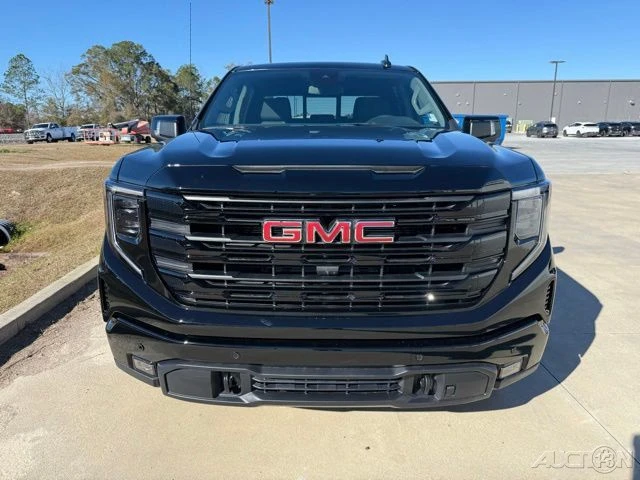 2026 GMC Sierra 5th Gen - Image 2 of 20