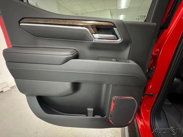 2026 GMC Sierra 5th Gen - Image 8 of 12