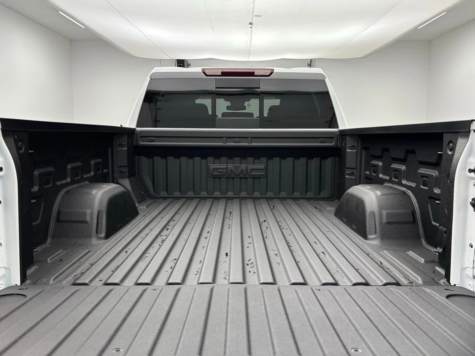 2026 GMC Sierra 5th Gen - Image 9 of 12