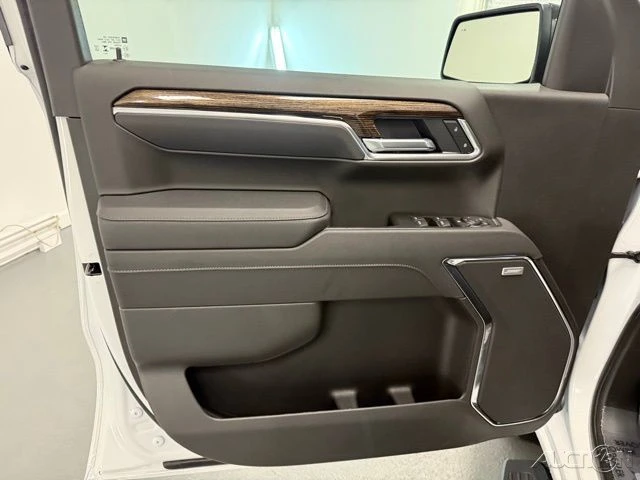 2026 GMC Sierra 5th Gen - Image 13 of 21