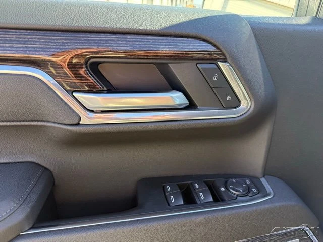 2026 GMC Sierra 5th Gen - Image 14 of 21