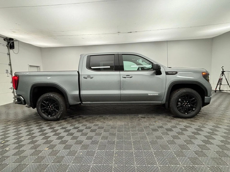 2026 GMC Sierra 5th Gen - Image 5 of 12