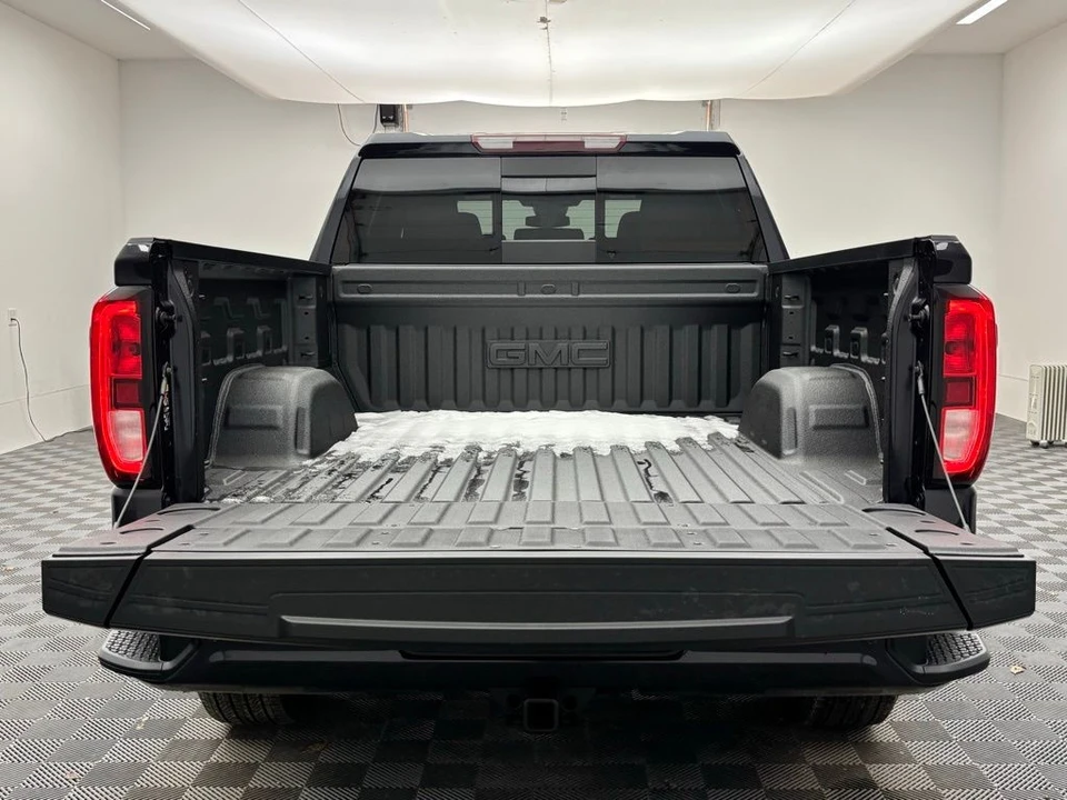 2026 GMC Sierra 5th Gen - Image 9 of 12