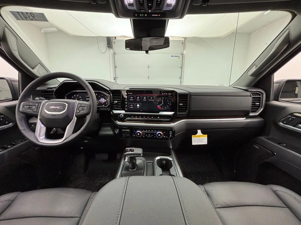 2026 GMC Sierra 5th Gen - Image 2 of 12