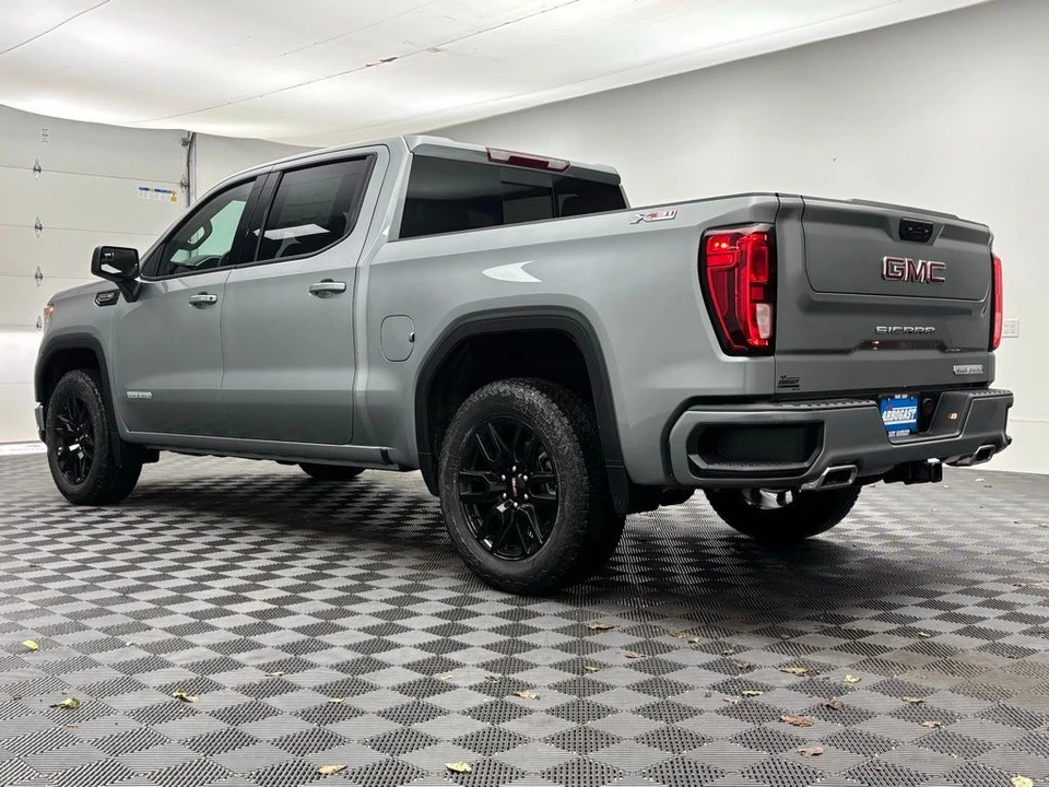 2026 GMC Sierra 5th Gen - Image 8 of 12
