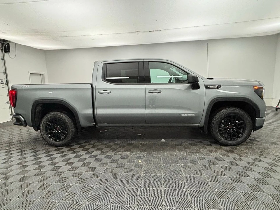 2026 GMC Sierra 5th Gen - Image 5 of 12