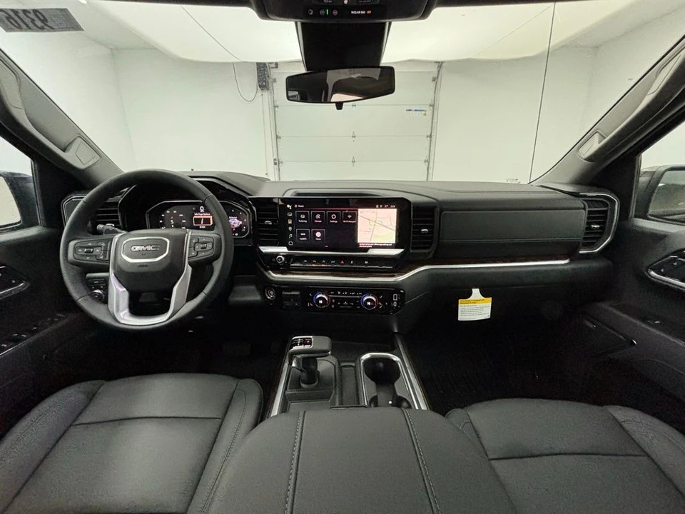 2026 GMC Sierra 5th Gen - Image 2 of 12