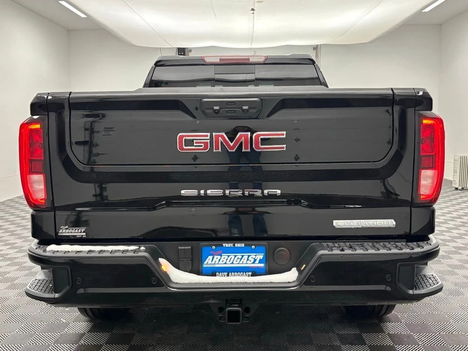 2026 GMC Sierra 5th Gen - Image 8 of 12