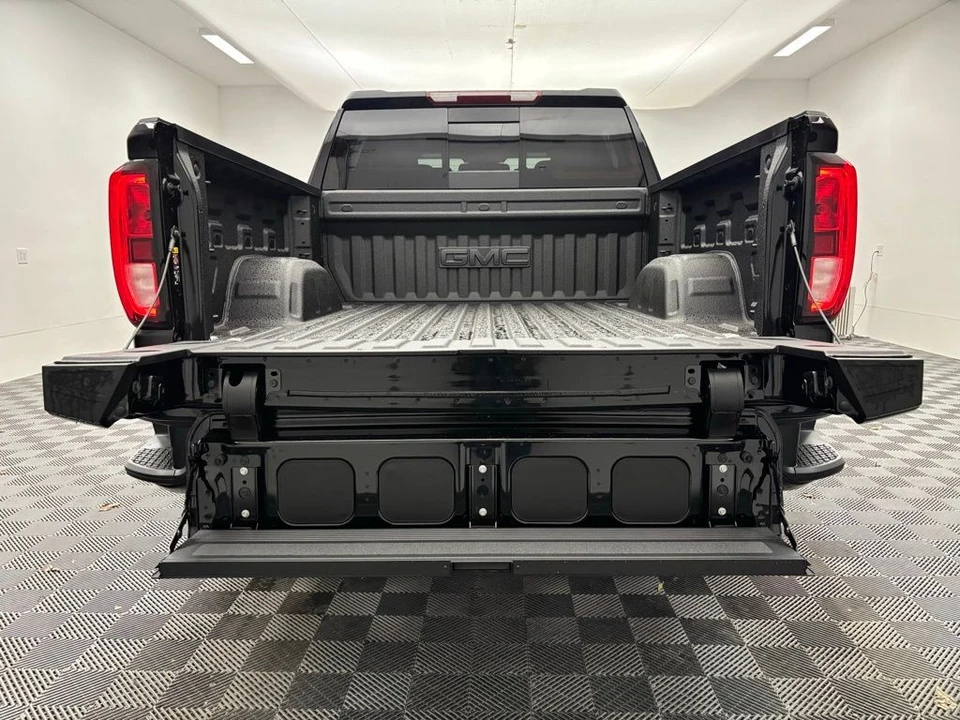 2026 GMC Sierra 5th Gen - Image 9 of 12