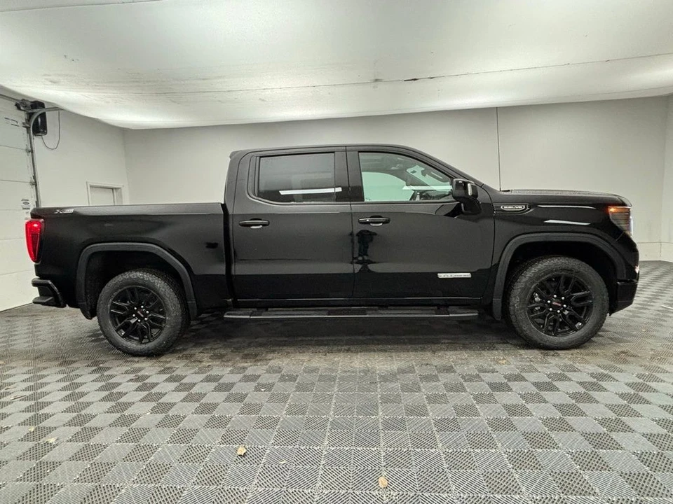 2026 GMC Sierra 5th Gen - Image 6 of 12