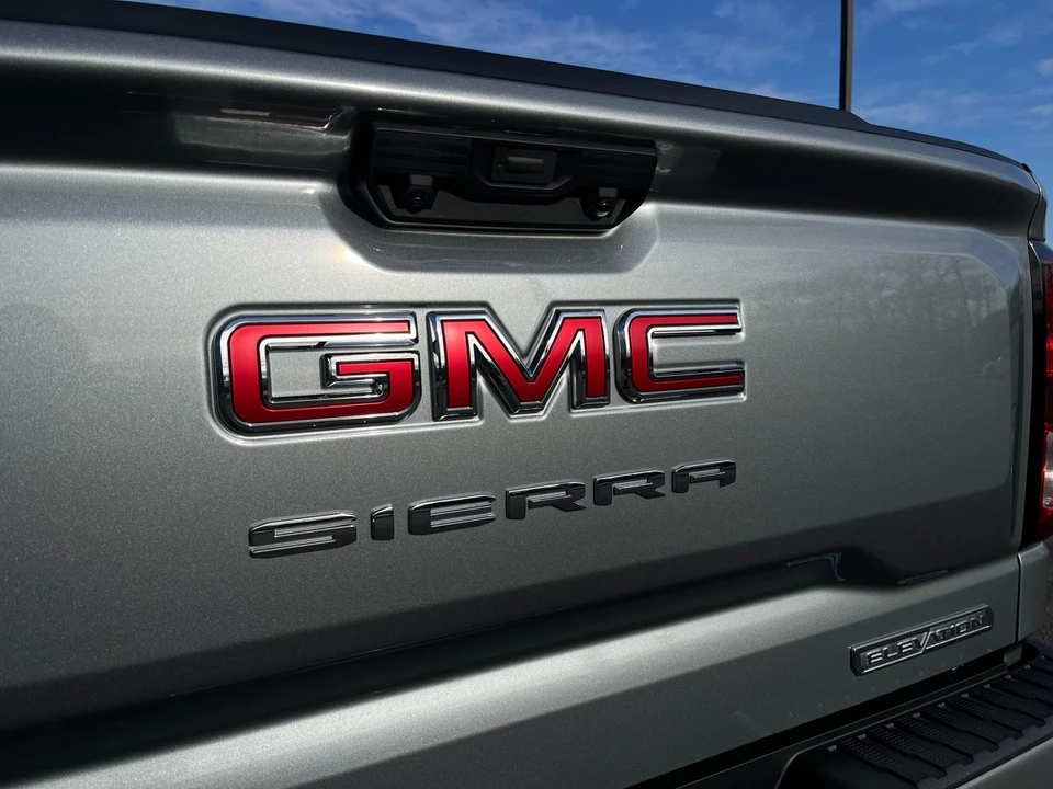 2026 GMC Sierra 5th Gen - Image 9 of 12