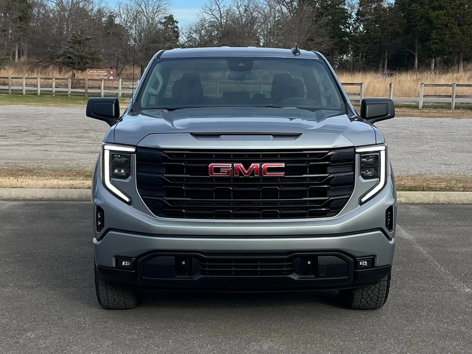 2026 GMC Sierra 5th Gen - Image 6 of 12